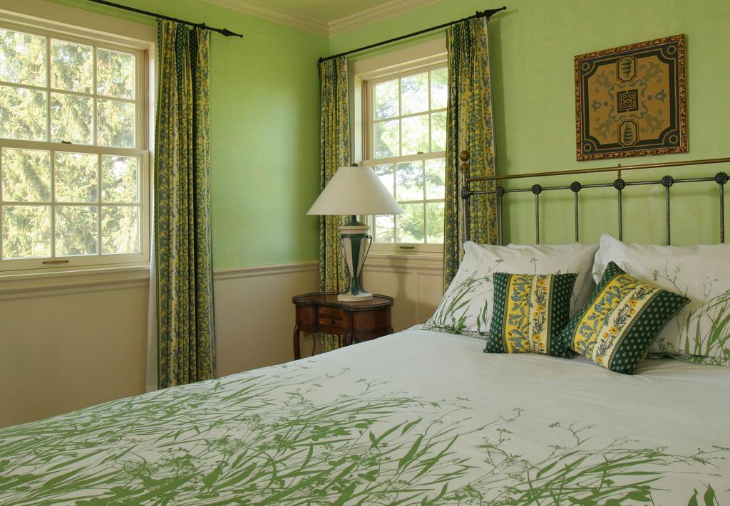 L'Auberge Provencale Inn & Restaurant Boyce ภายนอก รูปภาพ