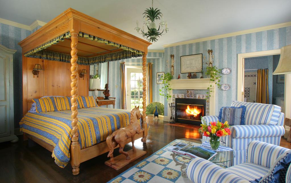 L'Auberge Provencale Inn & Restaurant Boyce ภายนอก รูปภาพ