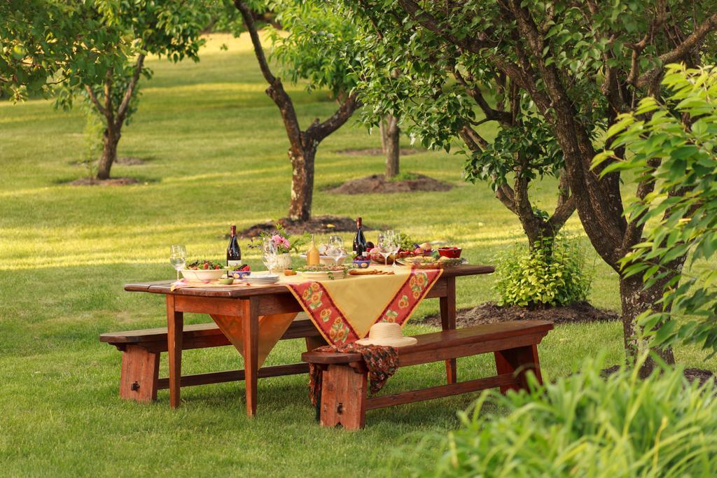 L'Auberge Provencale Inn & Restaurant Boyce ภายนอก รูปภาพ
