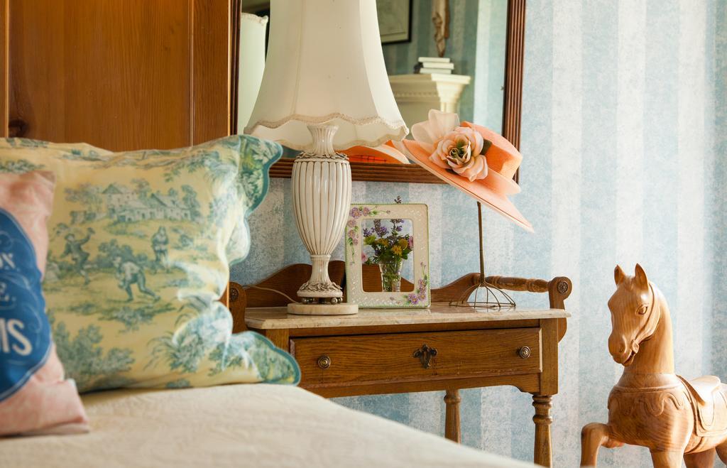 L'Auberge Provencale Inn & Restaurant Boyce ภายนอก รูปภาพ