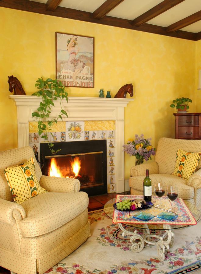 L'Auberge Provencale Inn & Restaurant Boyce ภายนอก รูปภาพ